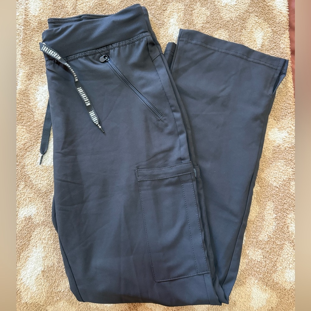 Med couture small gray wide leg scrub bottoms